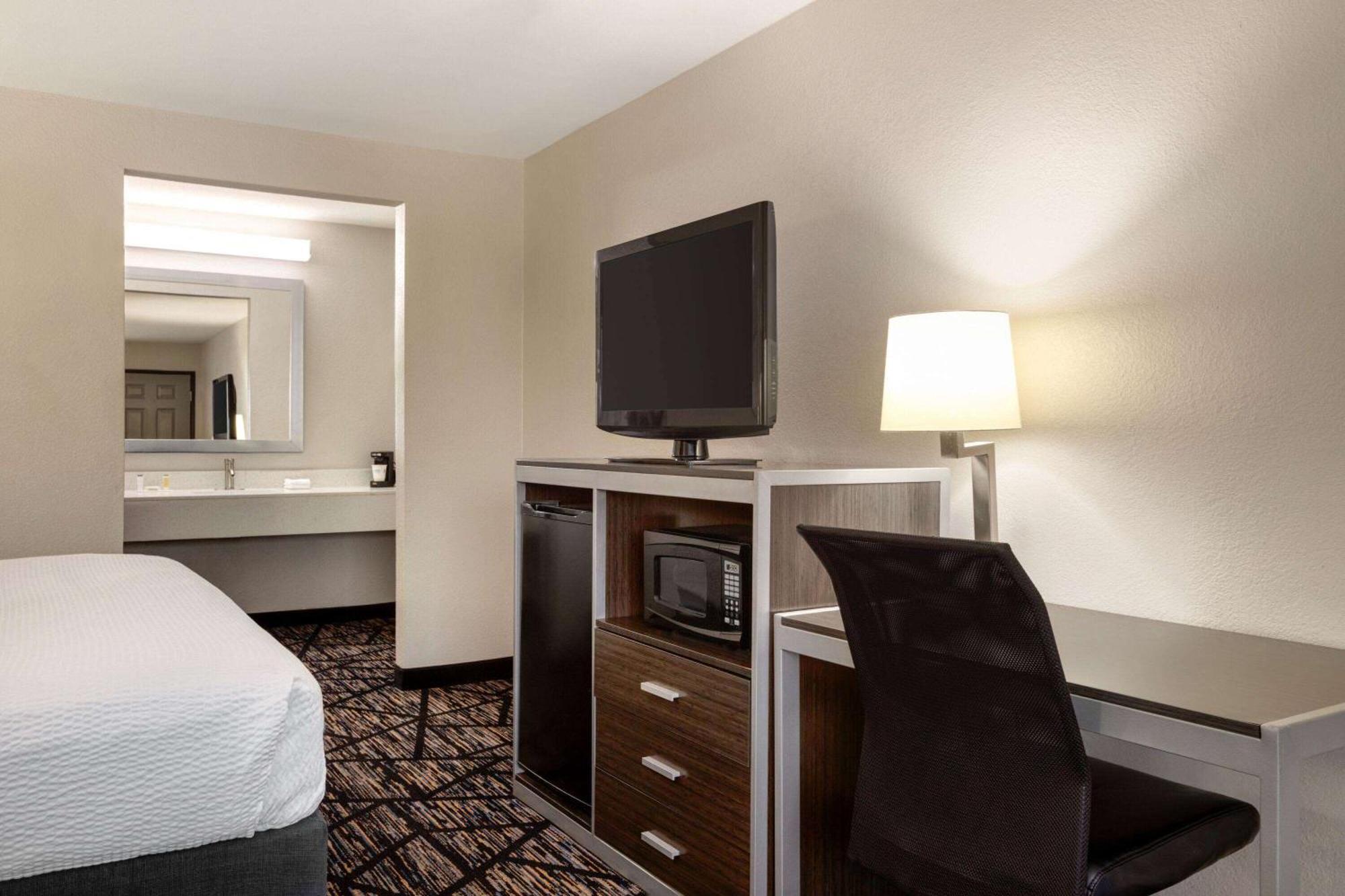 Days Inn By Wyndham San Antonio Near Fiesta Park Ngoại thất bức ảnh